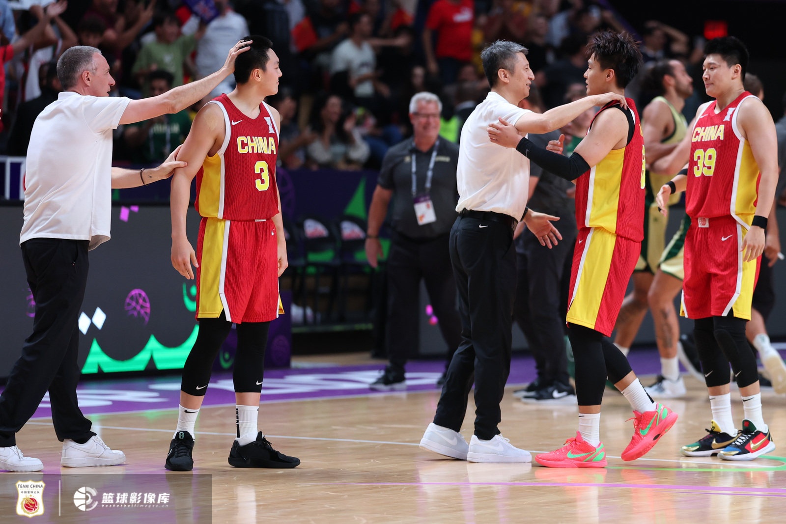 开云官网-赵睿：对中国男篮充满希望 但只要球队后面打不好 肯定会有质疑声