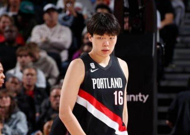 开云体育-罗威复出在即等待评估 杨瀚森或将面临被下放局面