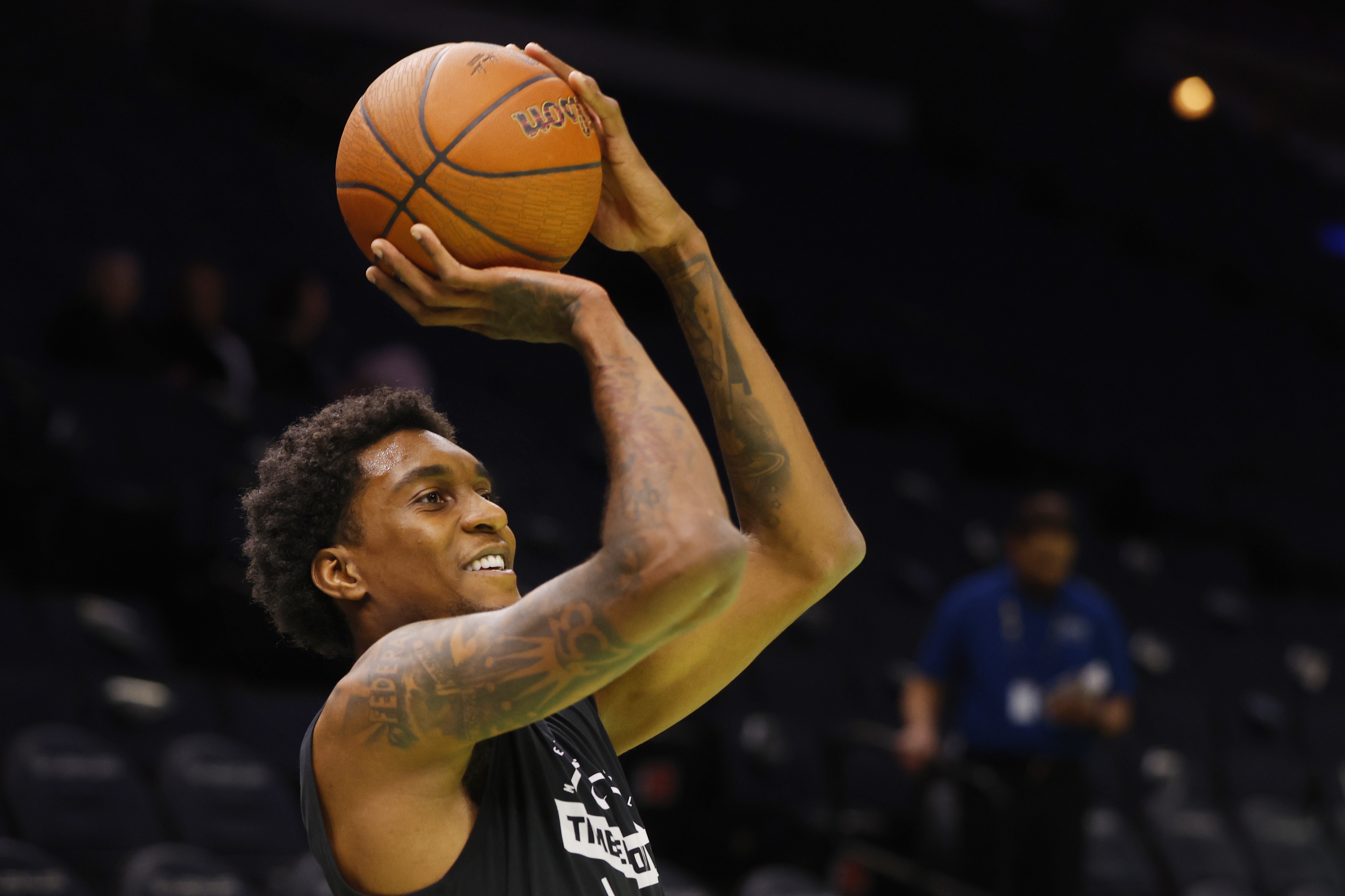 诸葛连弩开射！麦克丹尼尔斯左右开弓三分三连击 森林狼领先18分