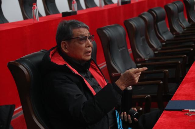 【观察】徐根宝走下神坛？一座岛如何PK星火燎原