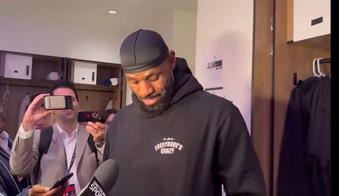 KAIYUN-詹姆斯回应离队传闻,称将履行完湖人合同|勒布朗·詹姆斯|体育赛事讨论|勒布朗-詹姆斯|洛杉矶湖人队|nba_新浪体育_新浪新闻