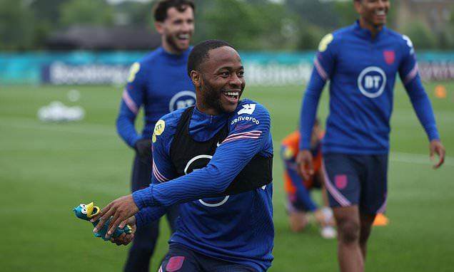 1624241345790024694.jpg twONHwF3.jpg